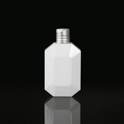 350-550ml White Plastic Cosmetic Bottle With Aluminum Cap